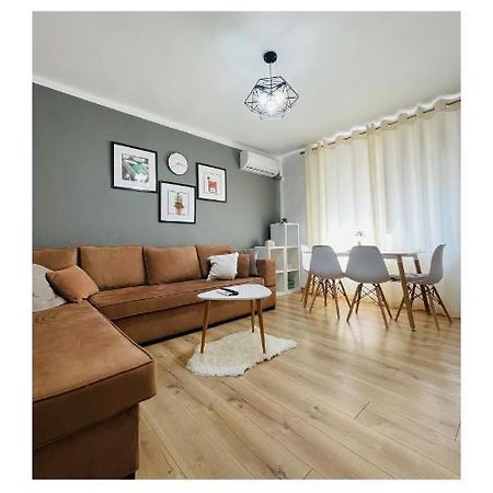 Luel Central Apartament ติรานา ภายนอก รูปภาพ