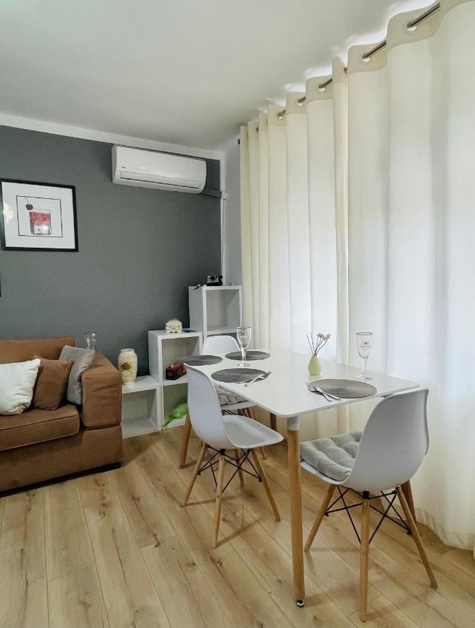 Luel Central Apartament ติรานา ภายนอก รูปภาพ