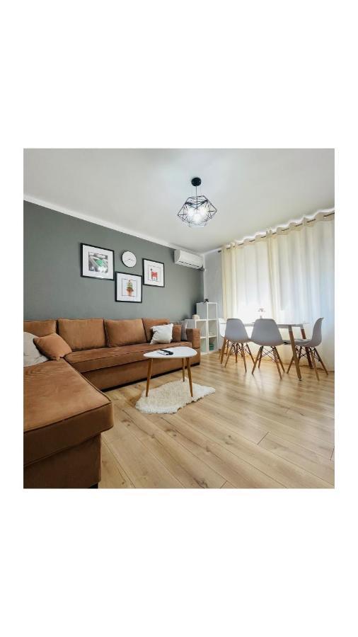 Luel Central Apartament ติรานา ภายนอก รูปภาพ